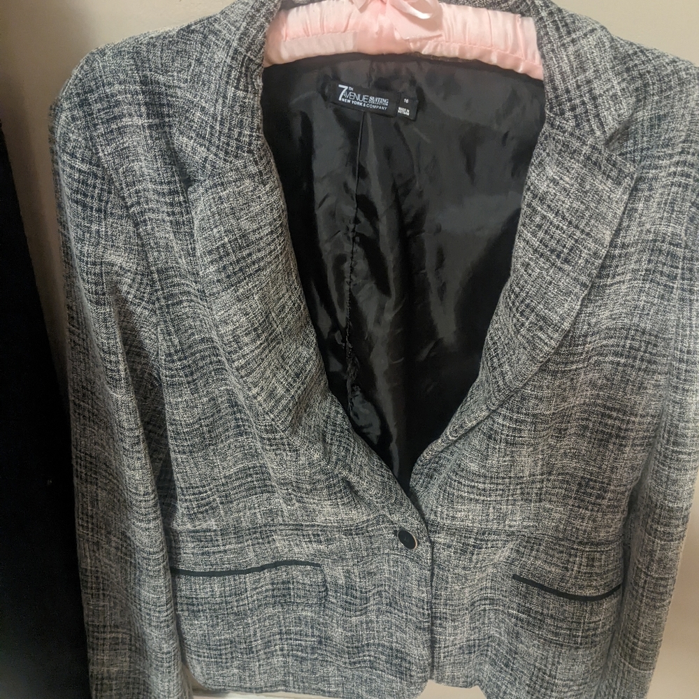 Suit coat